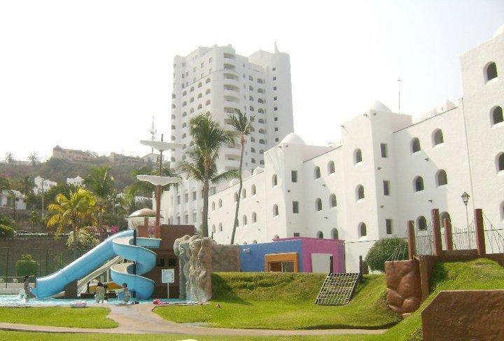 Sierra Mar All Inclusive At Tesoro Manzanillo Exterior photo