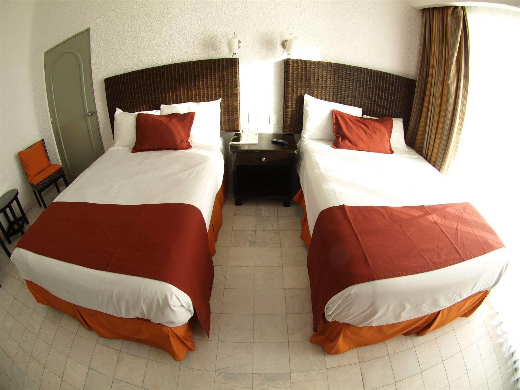Sierra Mar All Inclusive At Tesoro Manzanillo Exterior photo